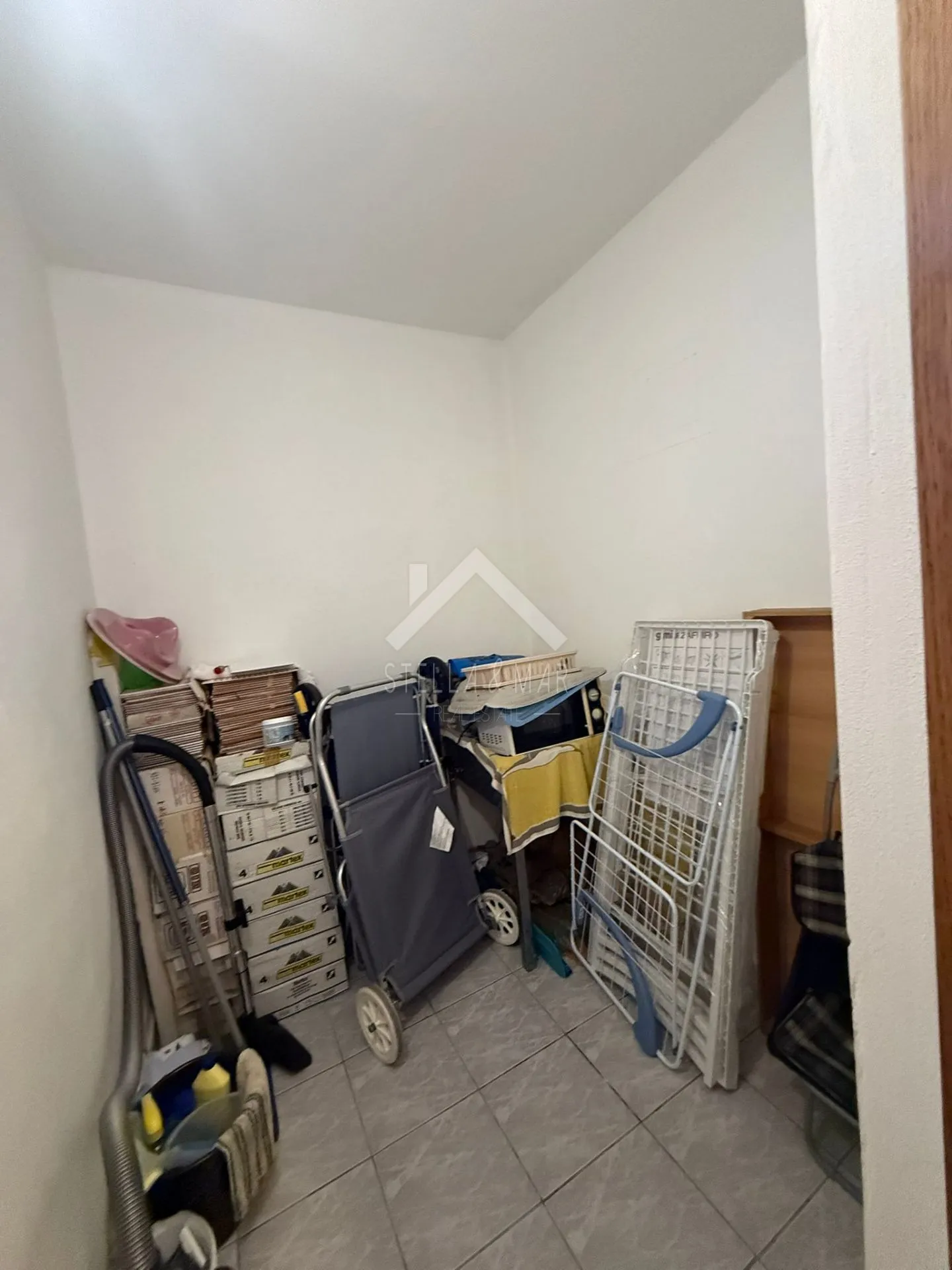 kuća sa dva apartmana, prostrano dvorište - vir - slika 11