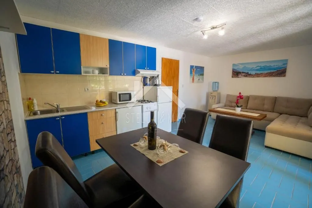 samostojeća kuća sa 5 apartmana - vir - slika 19