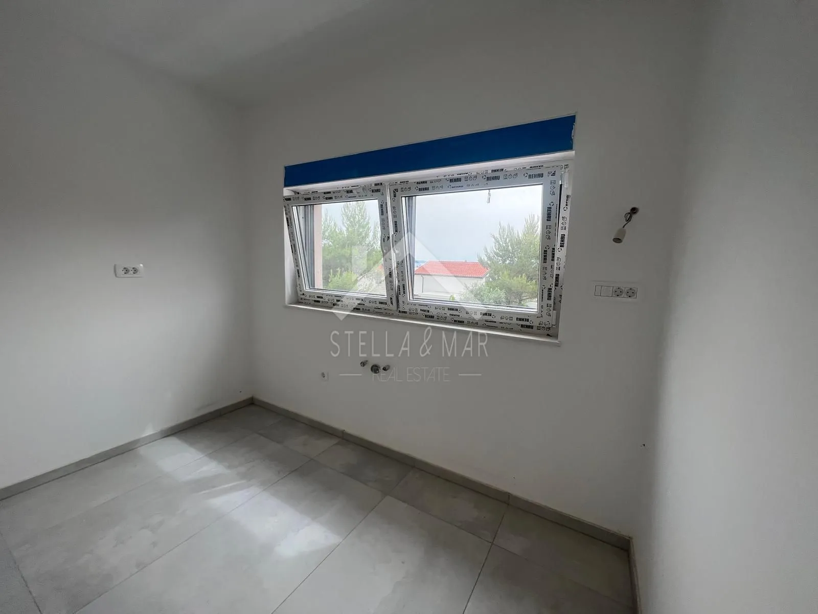 trosoban apartman sa predivnim pogledom na more - vir - slika 9