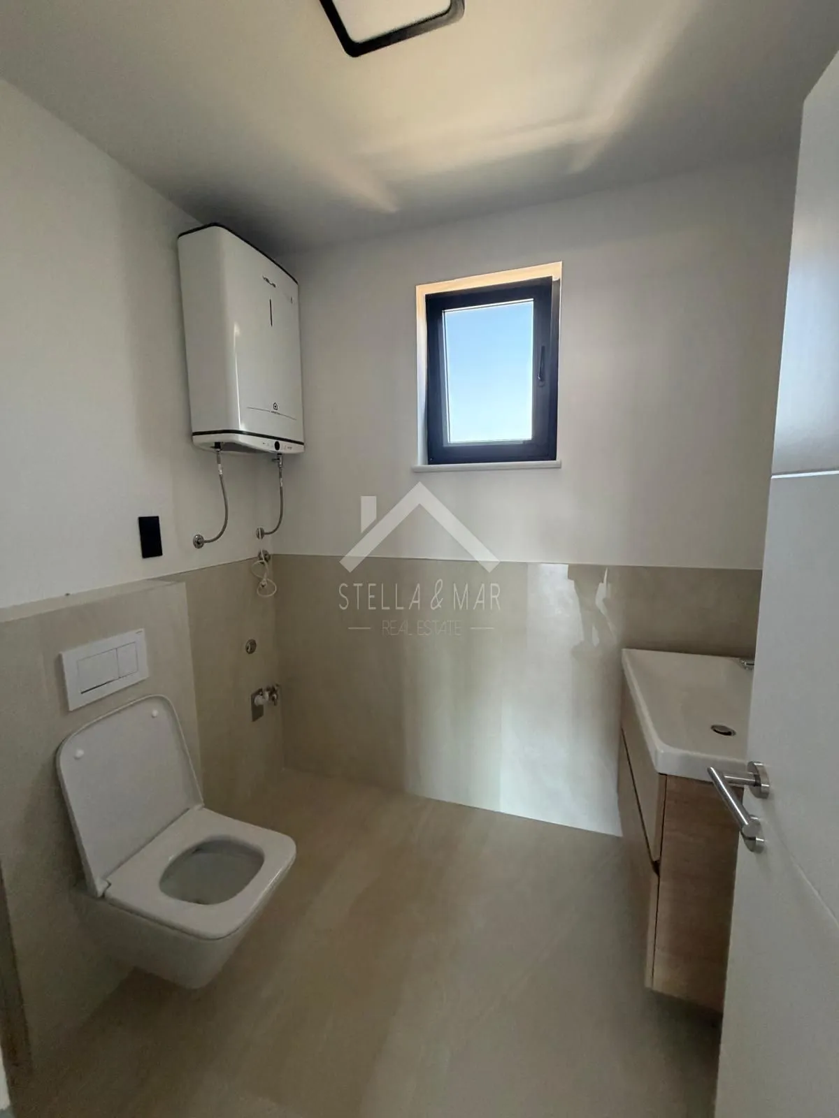 dvosobni apartman, pogled na more - vir - slika 13