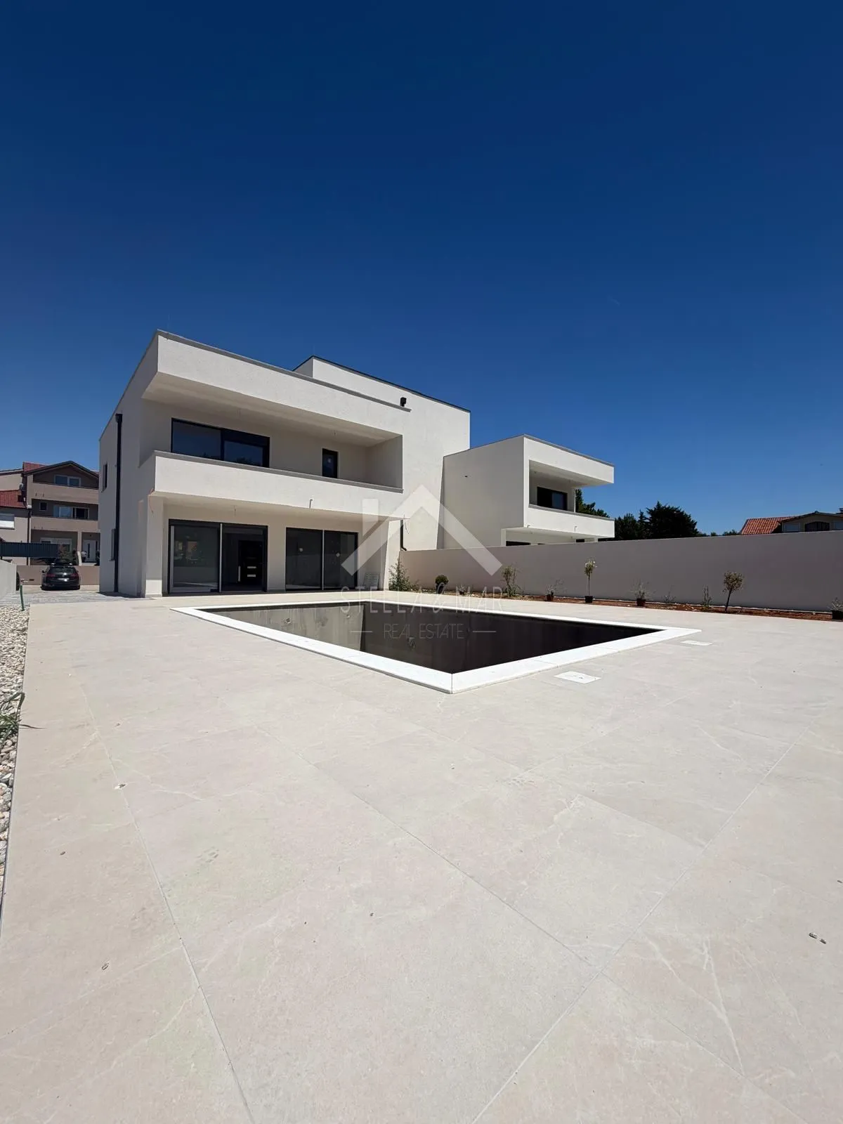 moderna, vrlo komforna vila sa bazenom 150m do mora - vir - slika 2