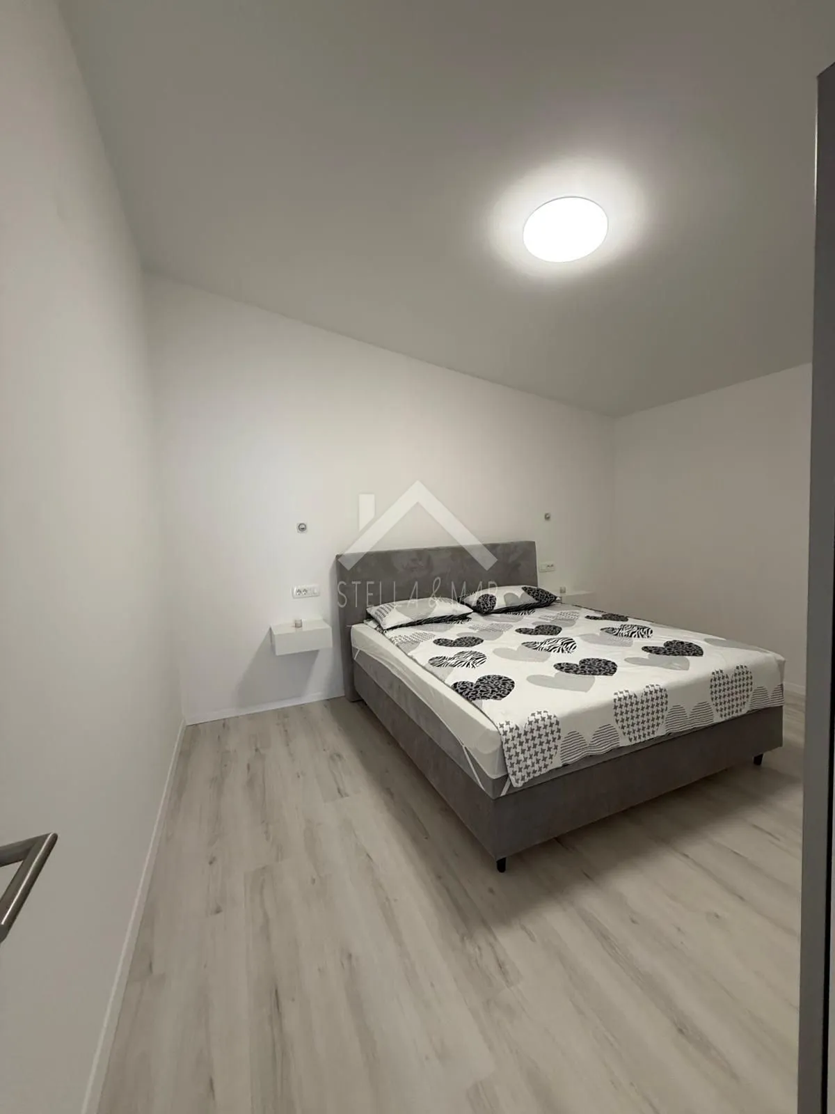 prekrasna kuća sa 3 apartmana - vir - slika 34