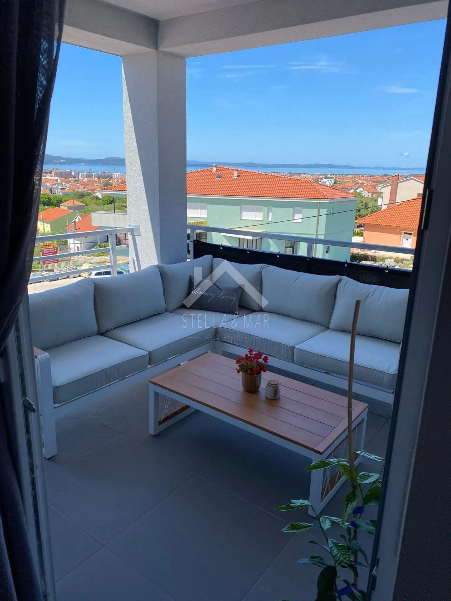 stan sa tri spavaće sobe, namješten, pogled - zadar, bili brig - slika 9