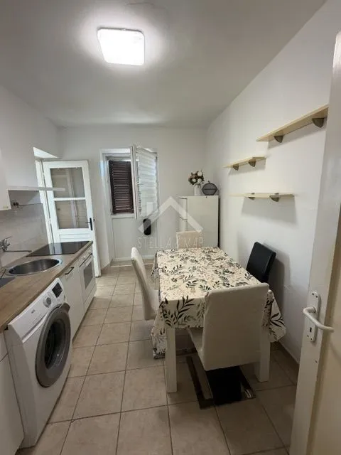 jednosobni stan, odlična lokacija - zadar - slika 8