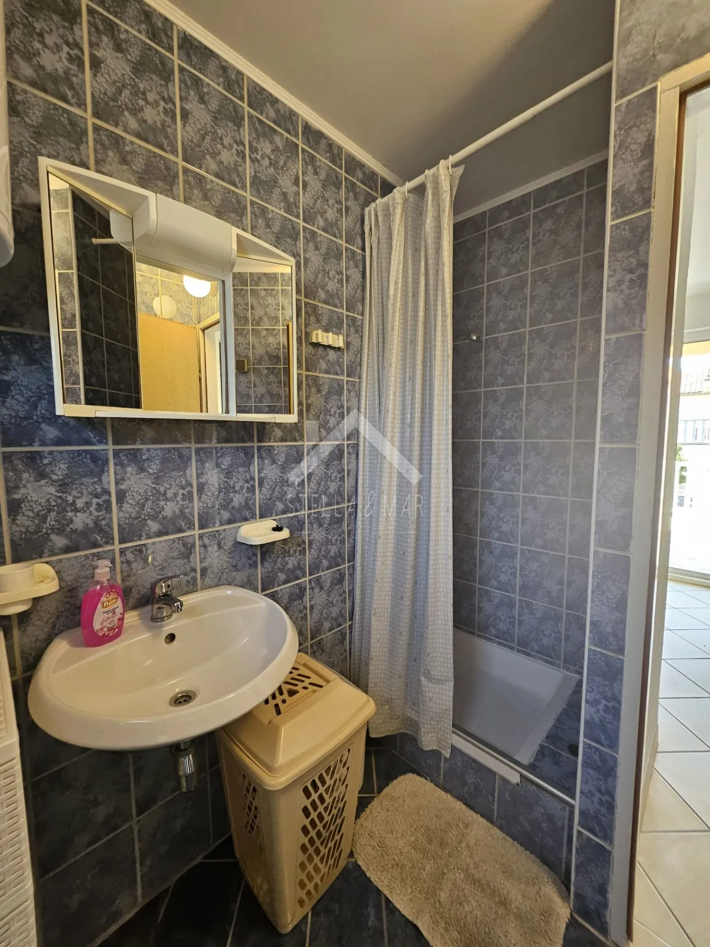 kuća sa 4 apartmana - vir - slika 14