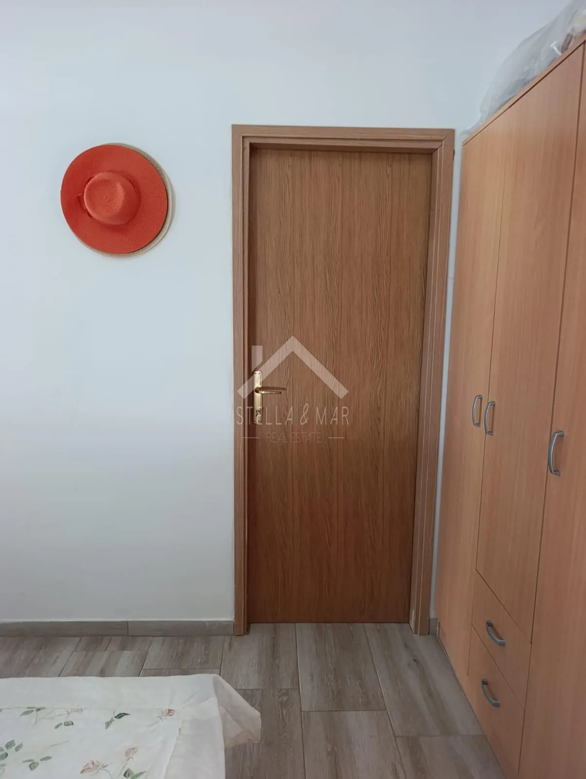 kuća sa 4 apartmana i bazenom - vir - slika 19