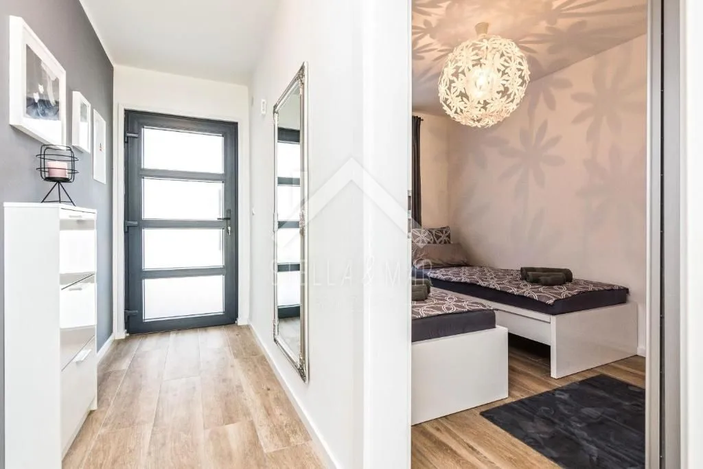 vila sa bazenom, dva apartmana - vir - slika 12
