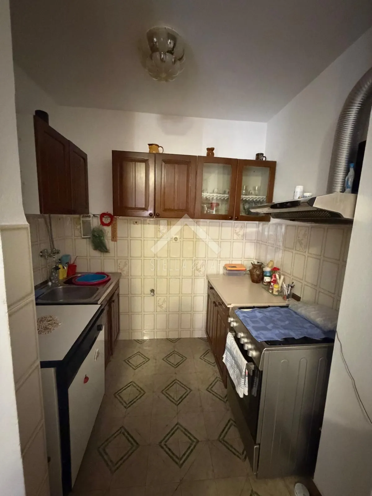 kuća sa 3 stana, prostrana parcela, centar - vir - slika 21
