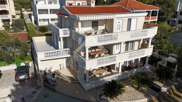 dvosobni apartman sa pogledom na more - kožino - slika 2