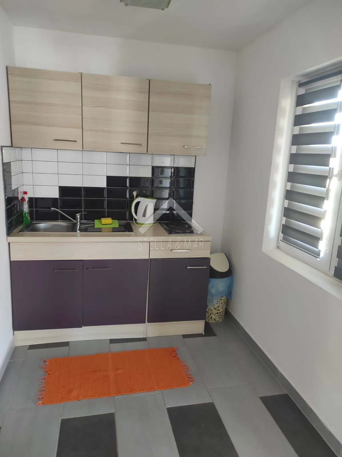 kuća sa 4 apartmana i krovnom terasom - vir - slika 11