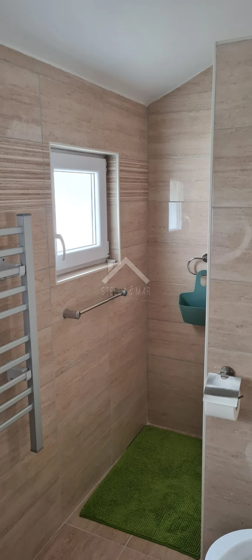 kuća sa 4 apartmana, južna strana - vir - slika 28