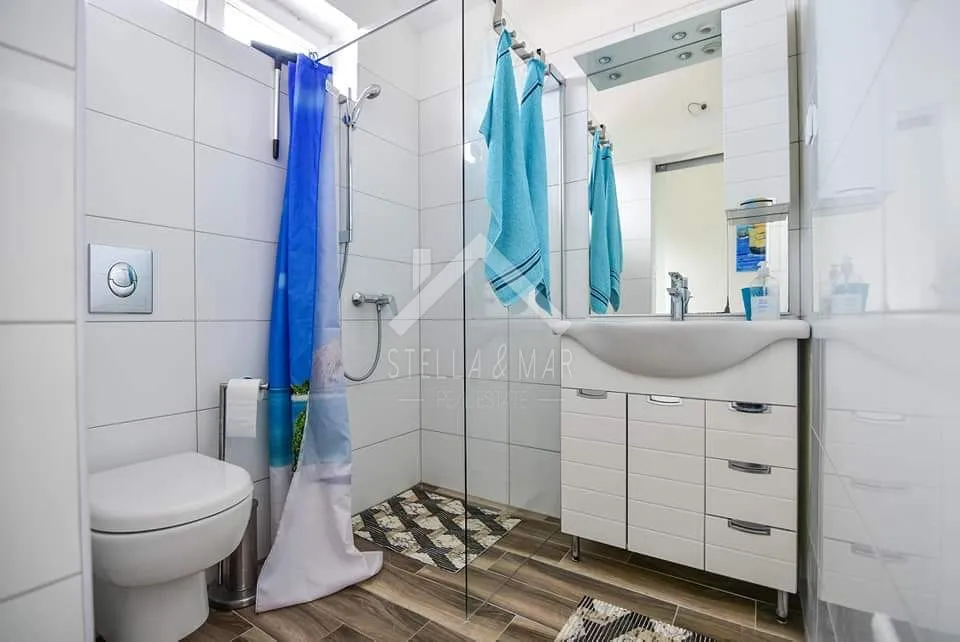 dvojna kuća sa dva stana i garažom - vir - slika 27