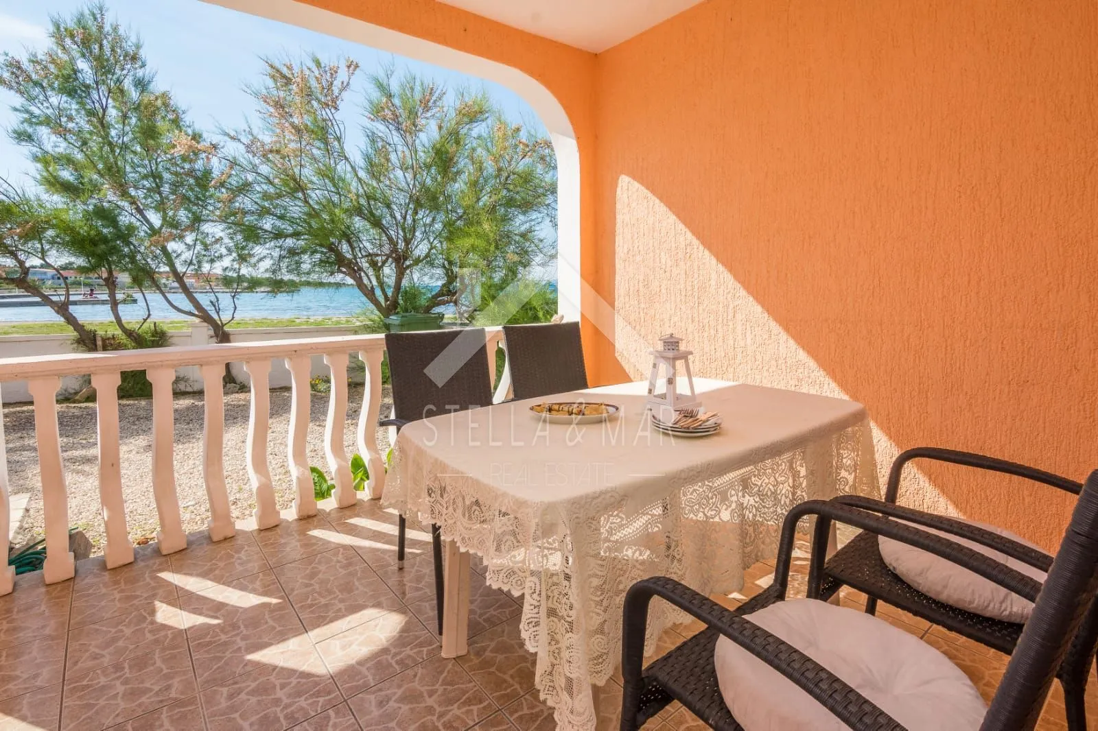 apartmanska kuća prvi red do mora - vir - slika 5