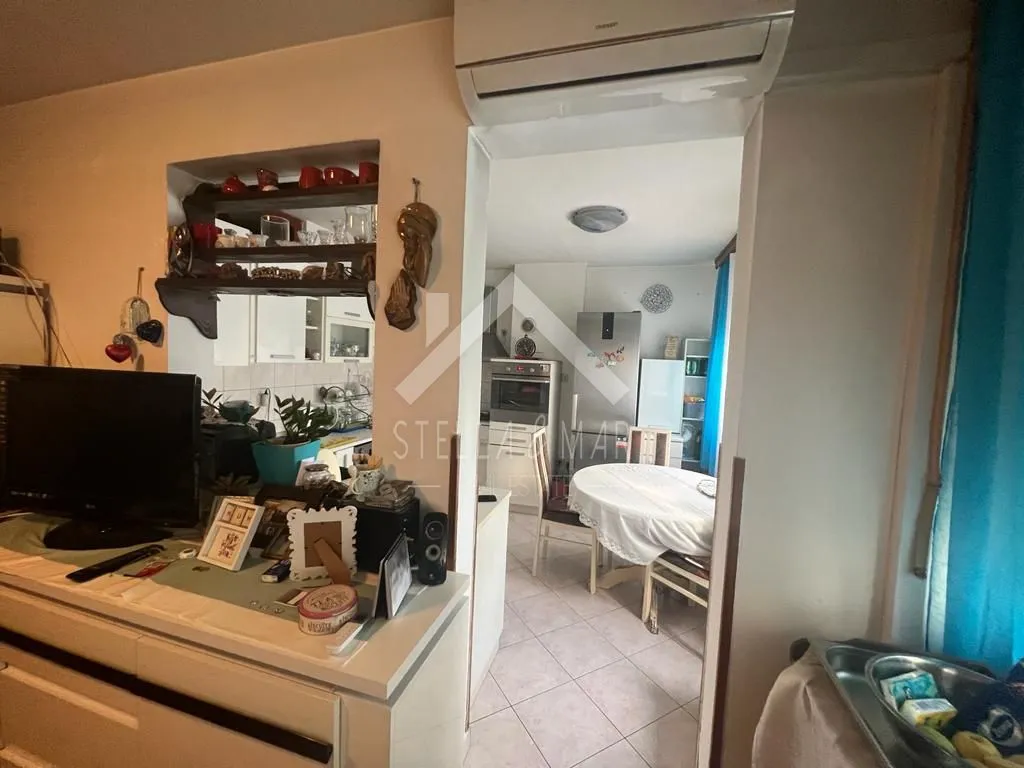 stan sa tri spavaće sobe, odlična lokacija - voštarnica, zadar - slika 2