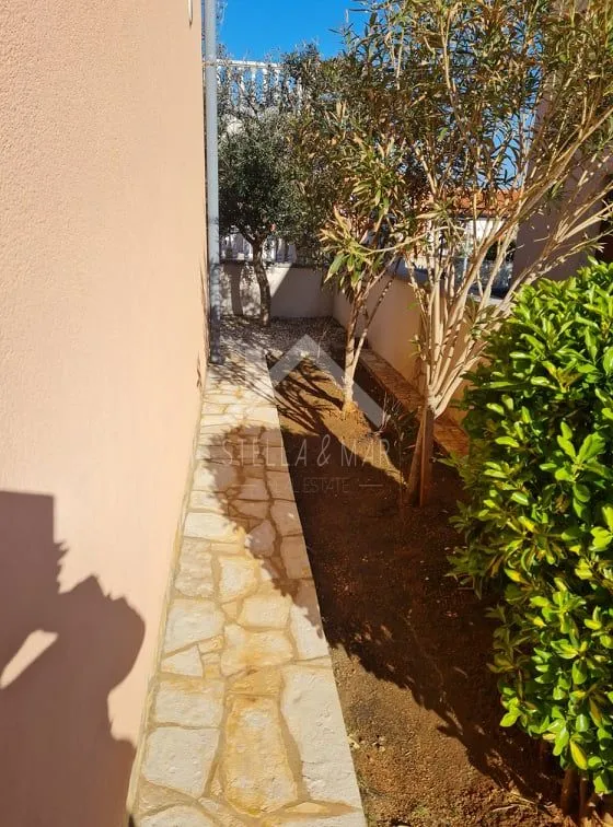 kuća sa 4 apartmana , pogled na more - vir - slika 7