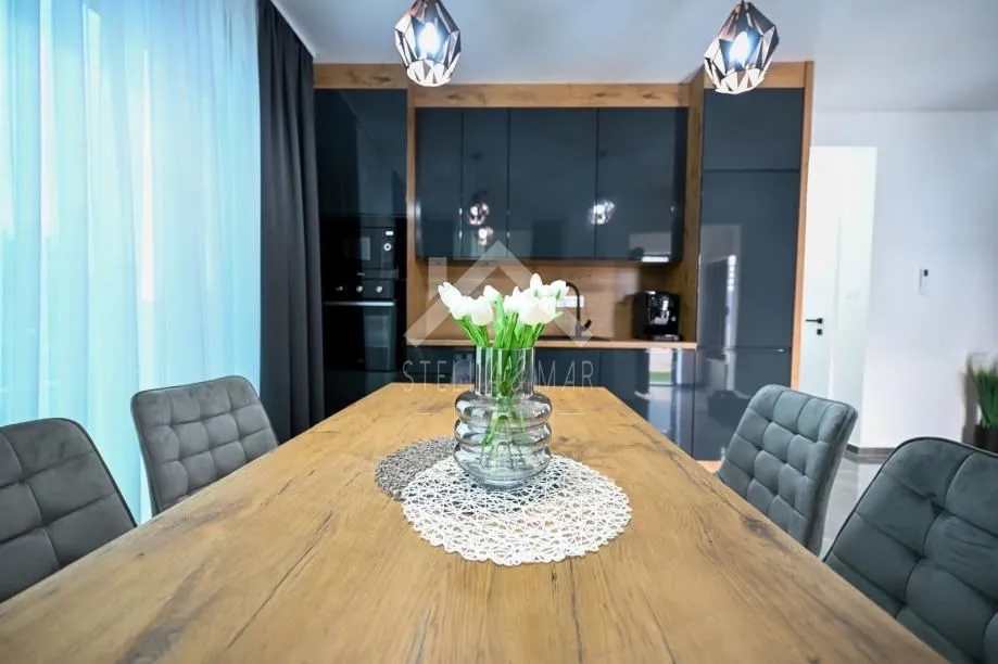kuća sa bazenom, 4 spavaće sobe, pogled - privlaka, zadar - slika 7