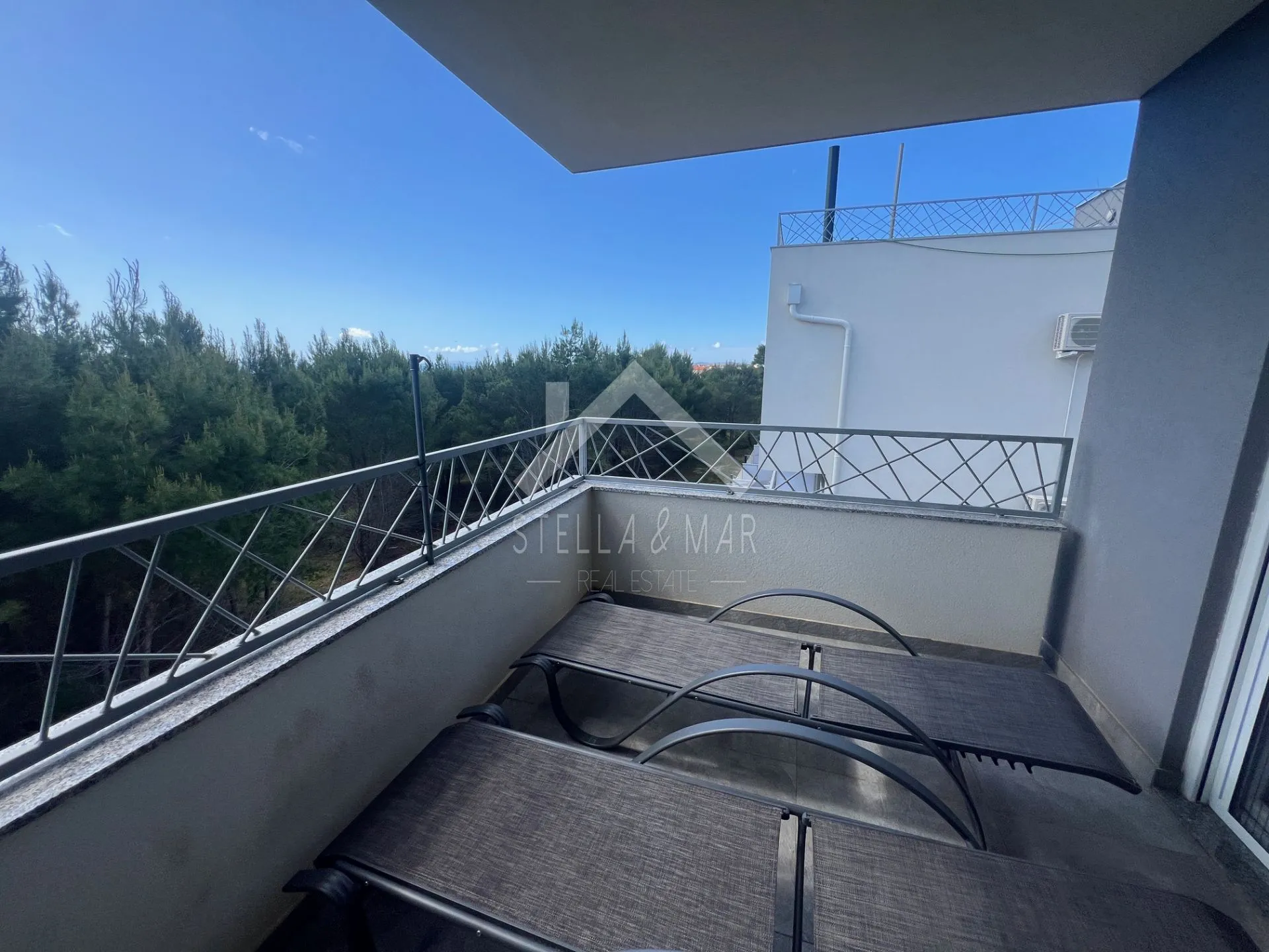penthouse sa krovnom terasom - vir - slika 2