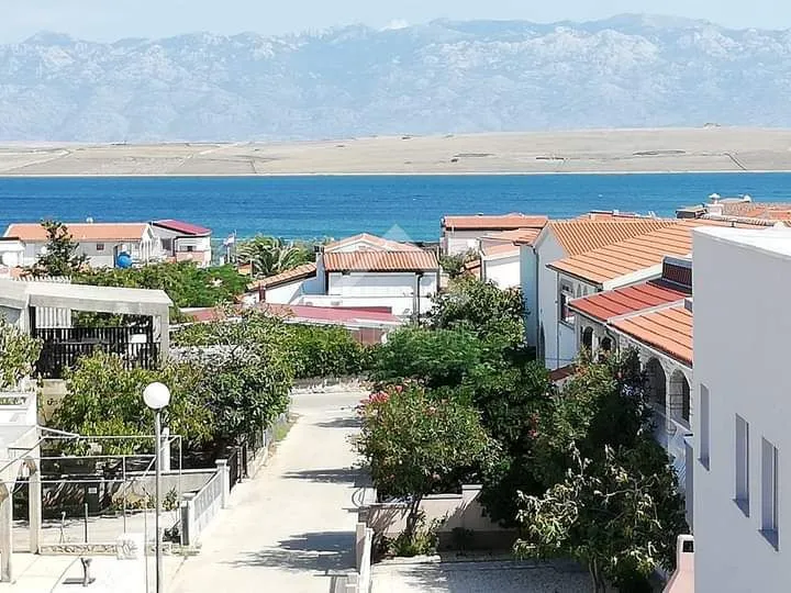 Dvojna kuća sa dva apartmana - Vir