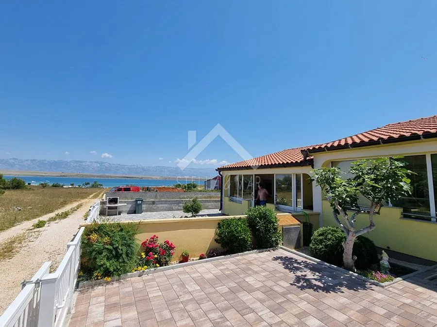 apartman u nizu, pogled na more - vir - slika 3