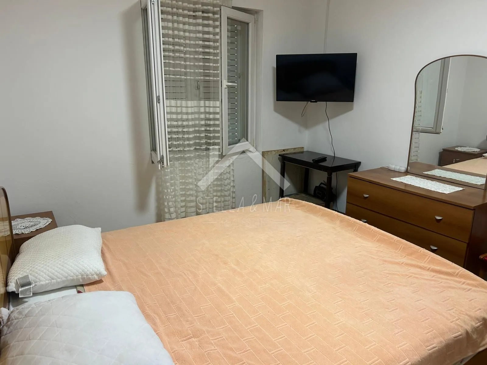 kuća sa dva stana na prostranoj okućnici - privlaka - slika 5