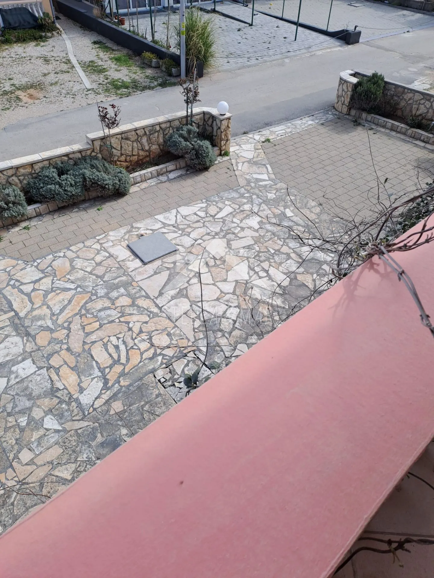 kuća sa 4 apartmana, 50 metara od mora - vir - slika 14