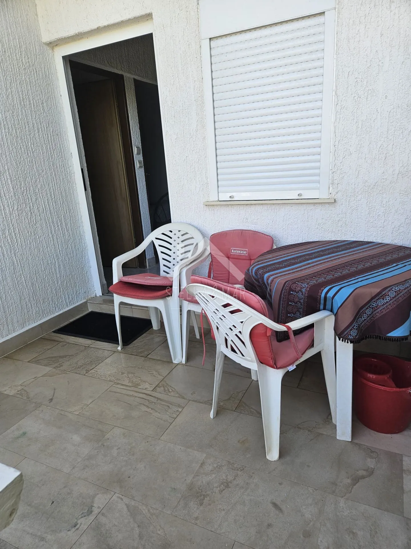 kuća u nizu sa dva apartmana - vir - slika 7
