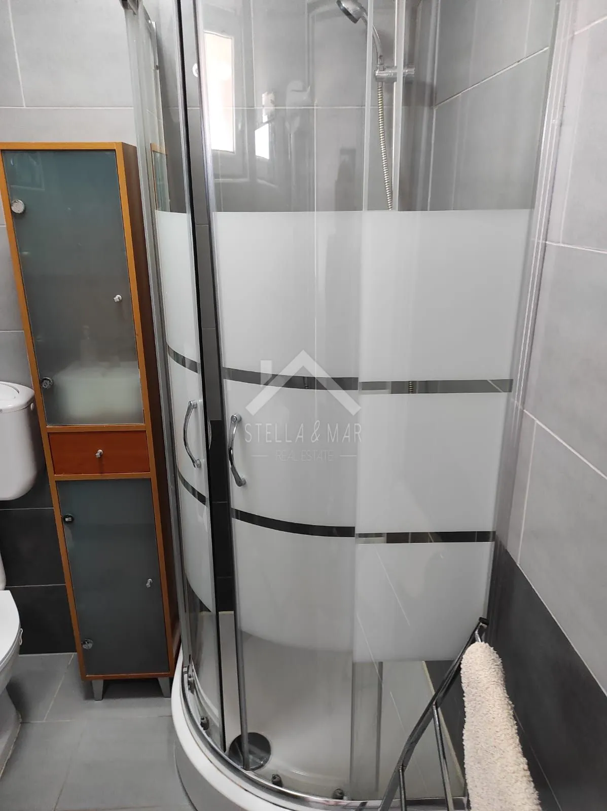 kuća sa 4 apartmana i krovnom terasom - vir - slika 10