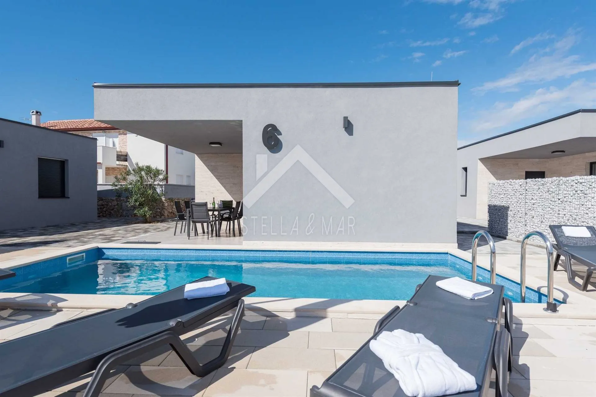 resort sa 8 villa sa bazenima i fitnes centrom - vir - slika 3