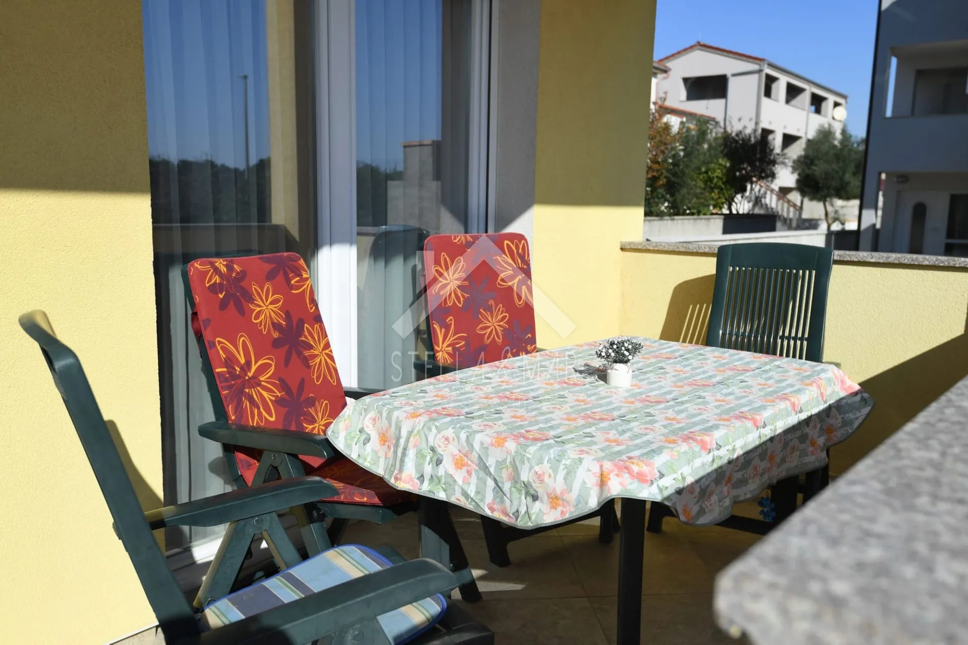 samostojeća kuća sa 5 apartmana - vir - slika 23