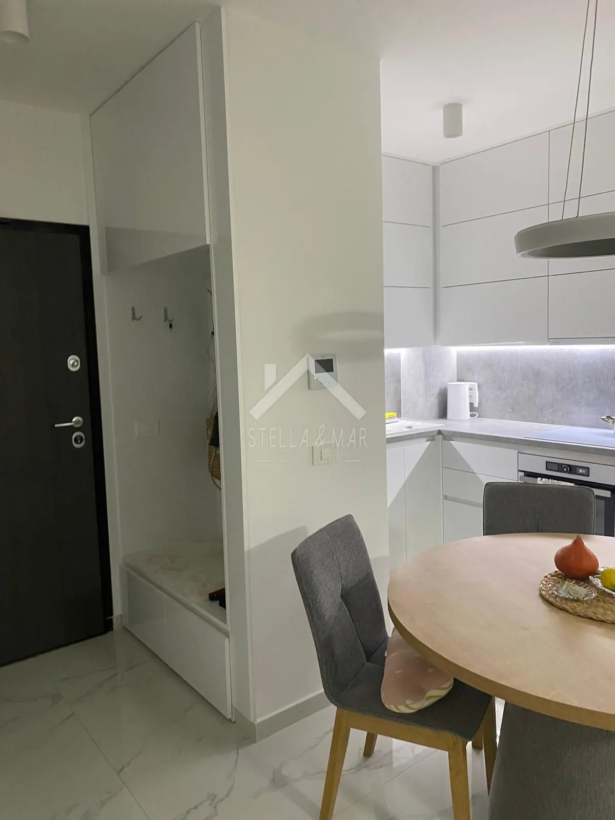 moderan dvosobni apartman sa vrtom - privlaka - slika 7