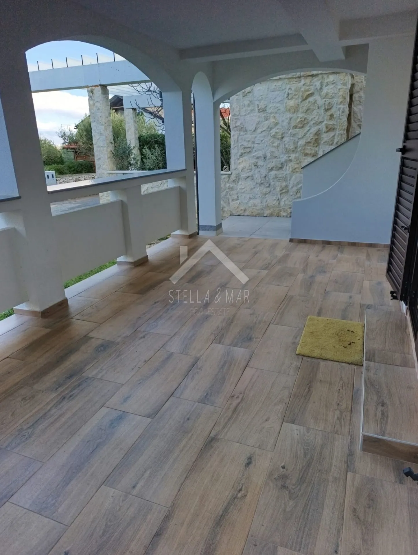 kuća sa dva stana 240m do mora, pogled - vir - slika 19