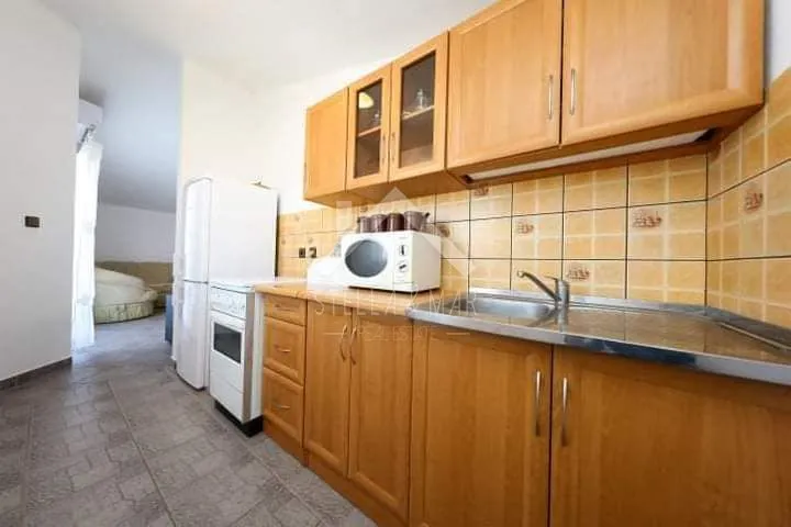 samostojeća kuća s 2 apartmana - vir **odlična prilika** - slika 15