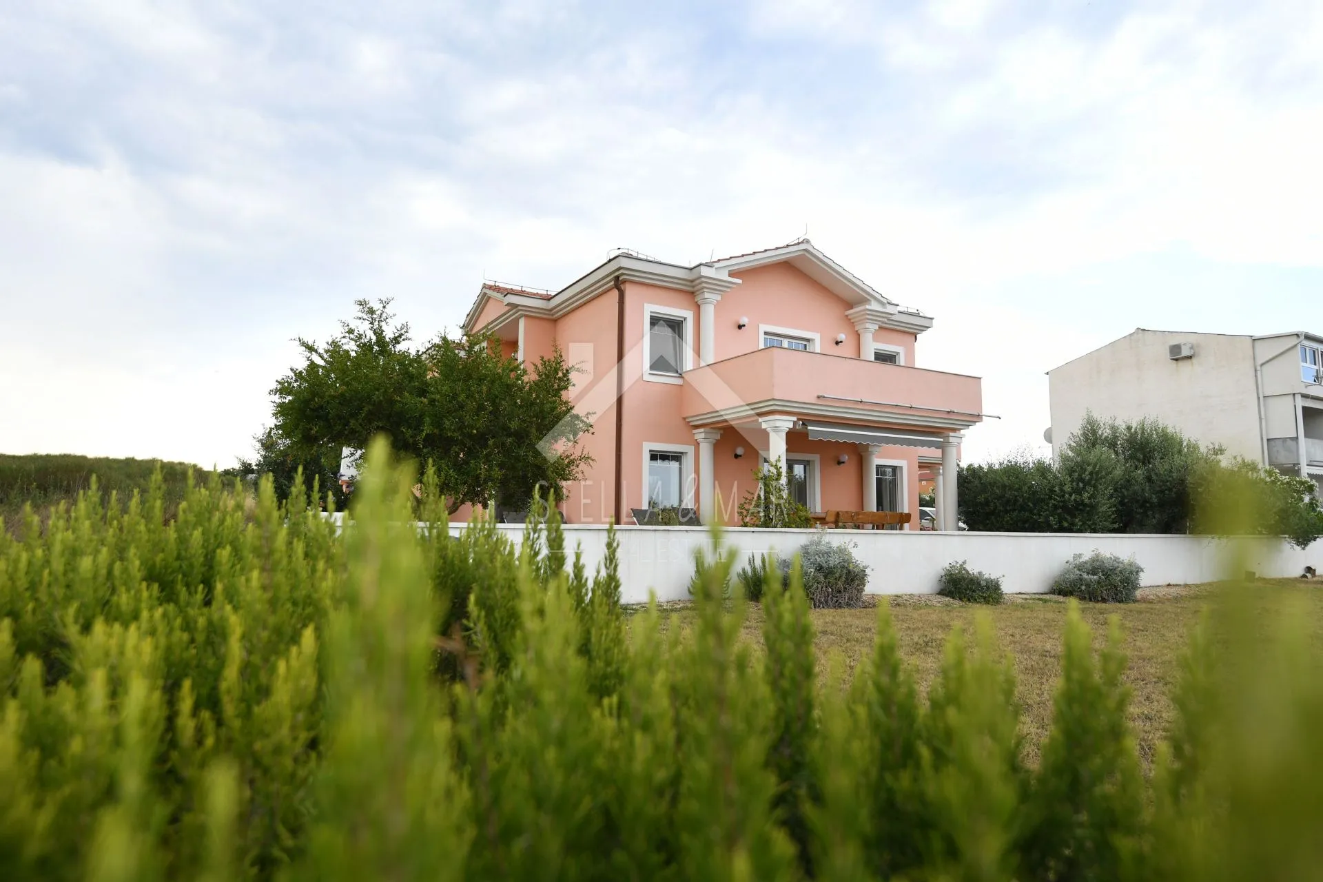 komforna kuća jedinstvenog stila sa pogledom - privlaka - slika 37