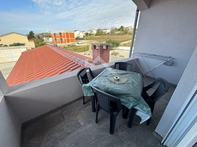 prekrasna kuća sa bazenom - rtina - slika 25