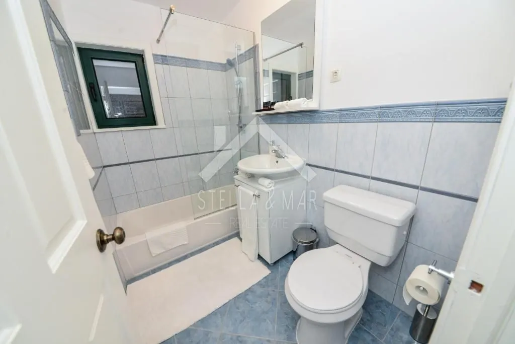 villa sa bazenom na atraktivnoj lokaciji - vir - slika 26
