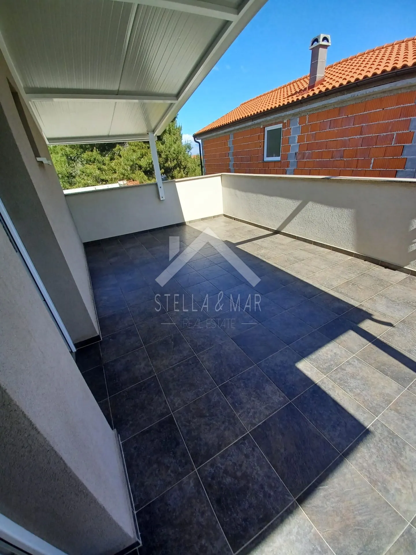 kuća sa tri apartmana - vir - slika 9