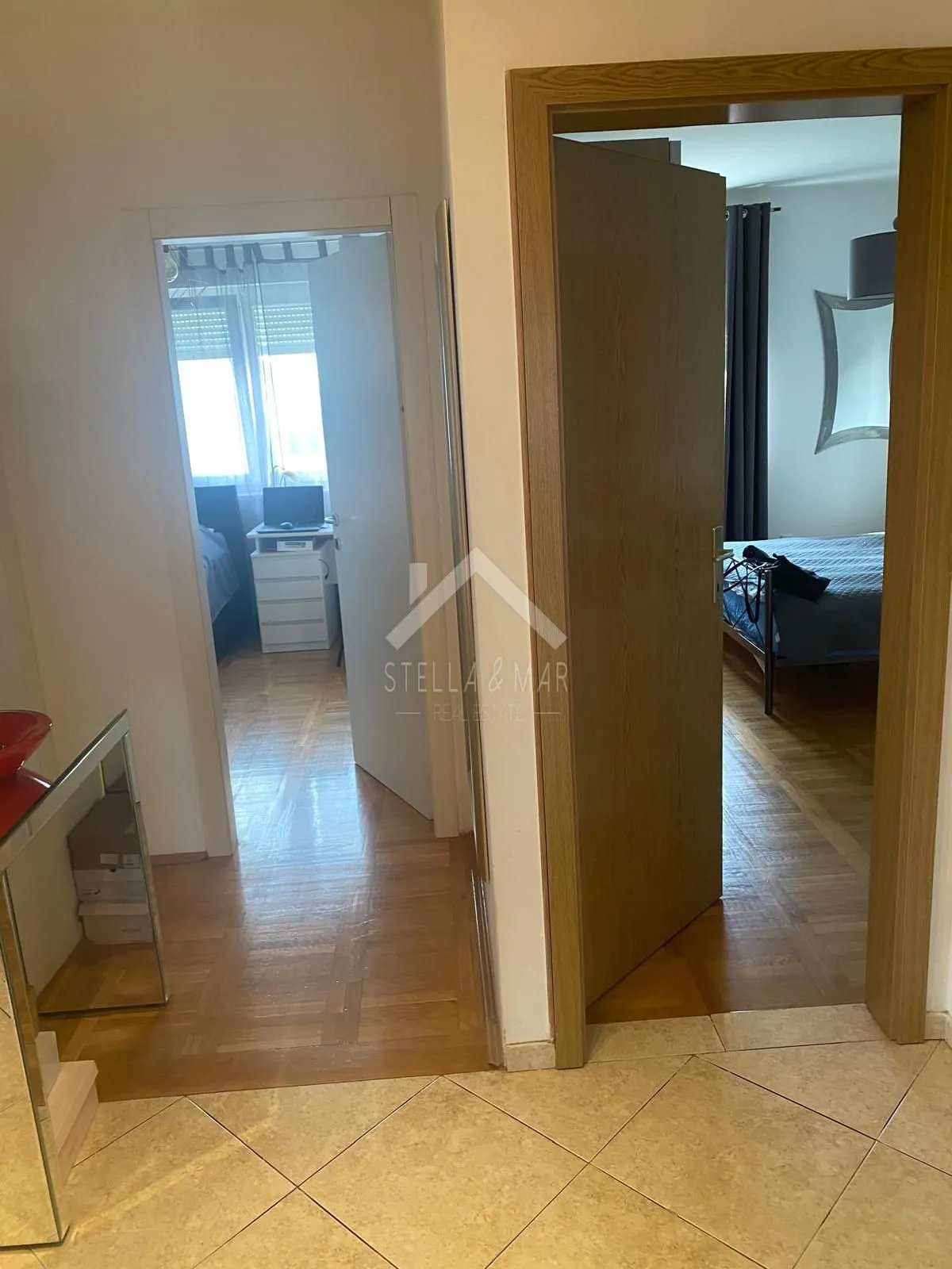 stan sa tri spavaće sobe, namješten, pogled - petrići, zadar - slika 12
