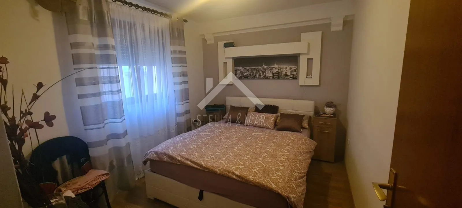 prekrasna kuća sa 4 stana, blizina centra - vir - slika 9