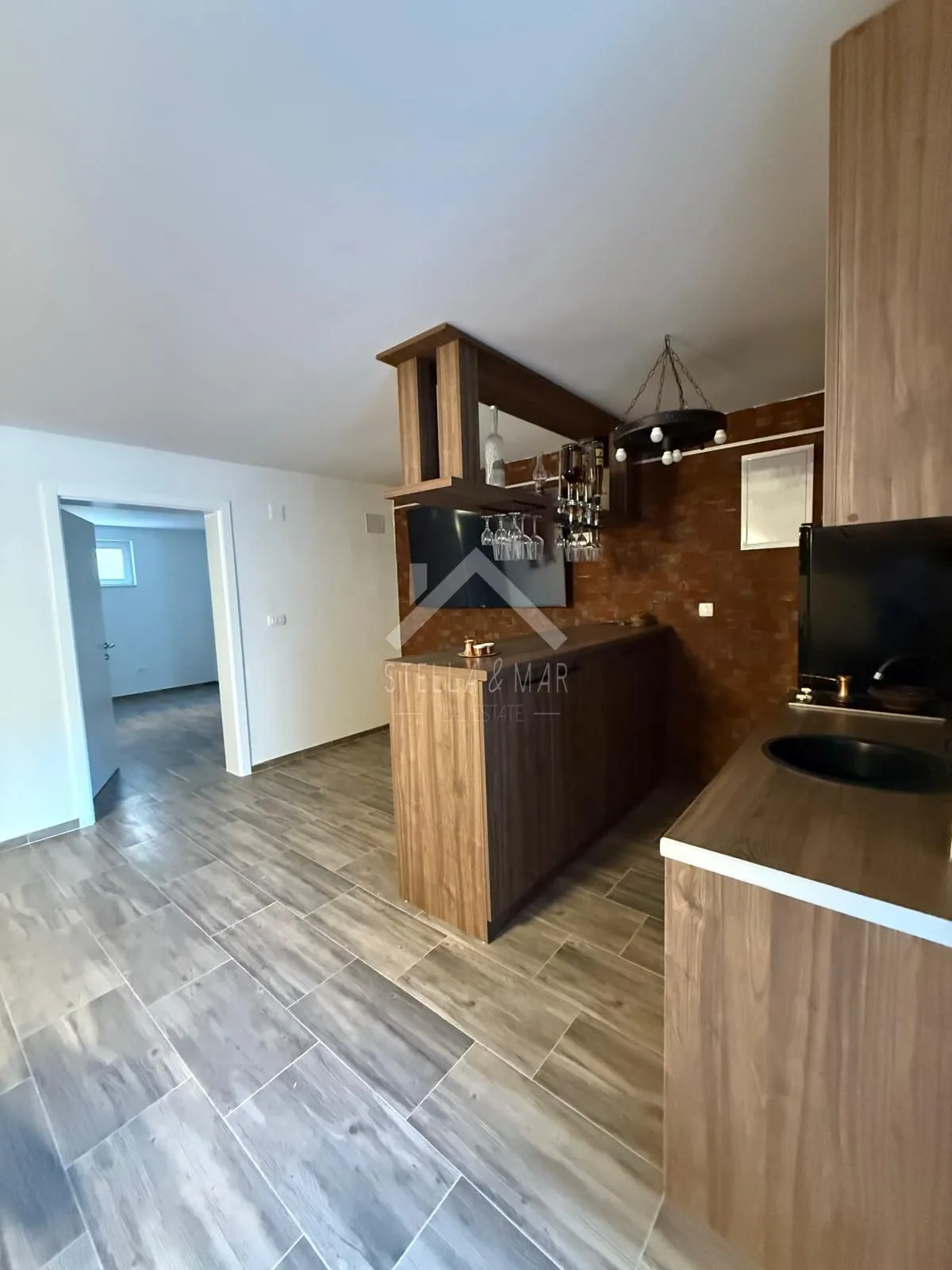 prekrasna kuća sa 3 apartmana - vir - slika 5