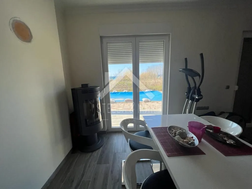 prekrasna vila sa bazenom - privlaka - slika 16