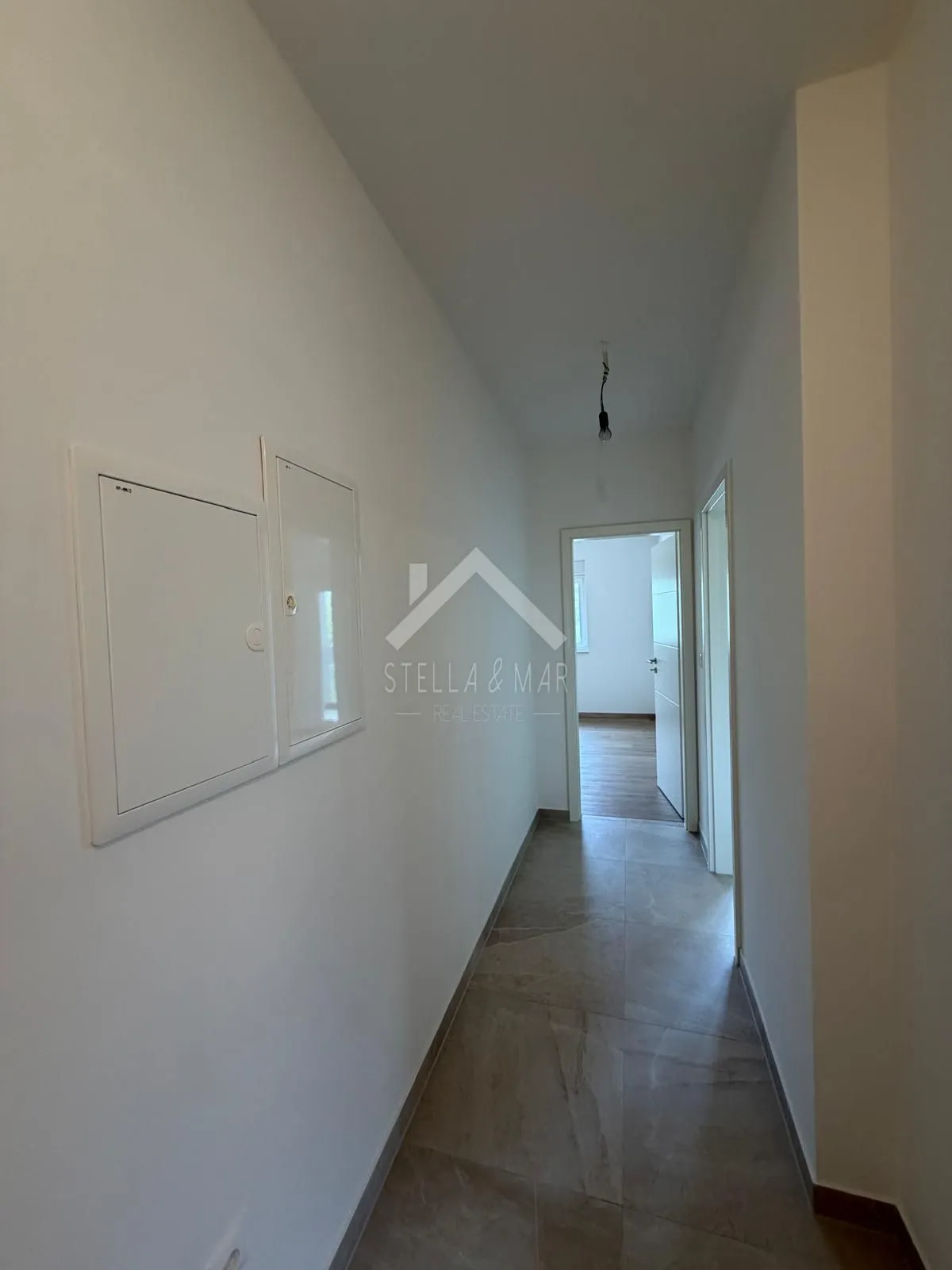 dvosobni apartman u centru vira, novogradnja - vir - slika 2