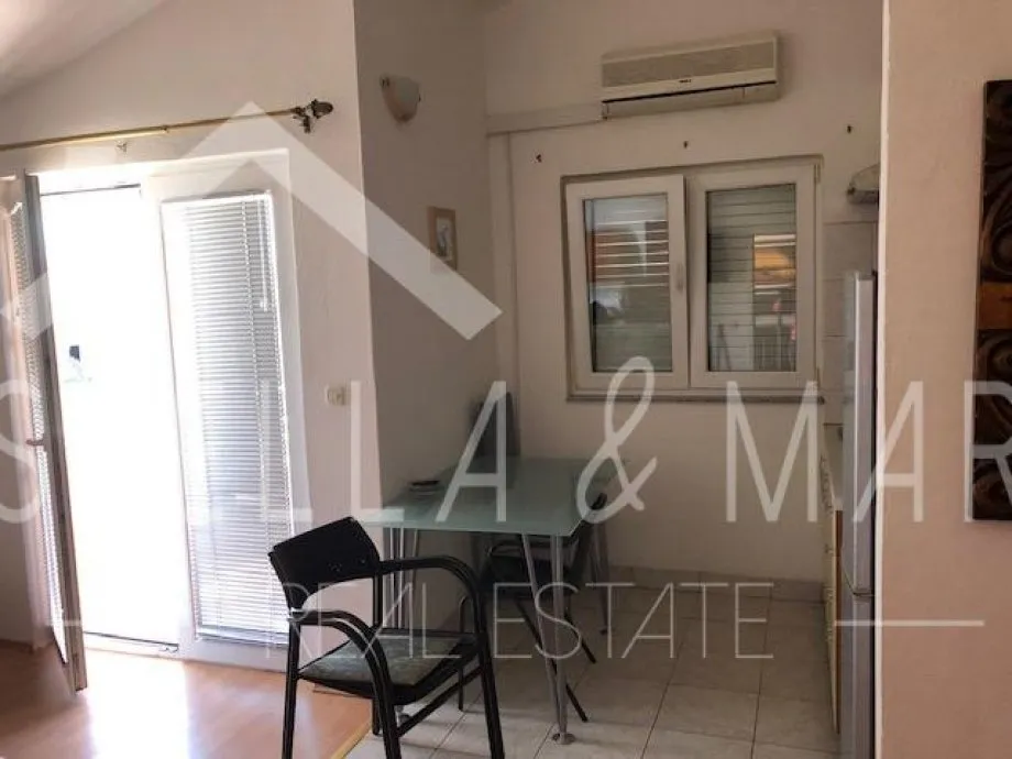 ljubač ; kuća sa tri apartmana ; pogled na more ! - slika 19