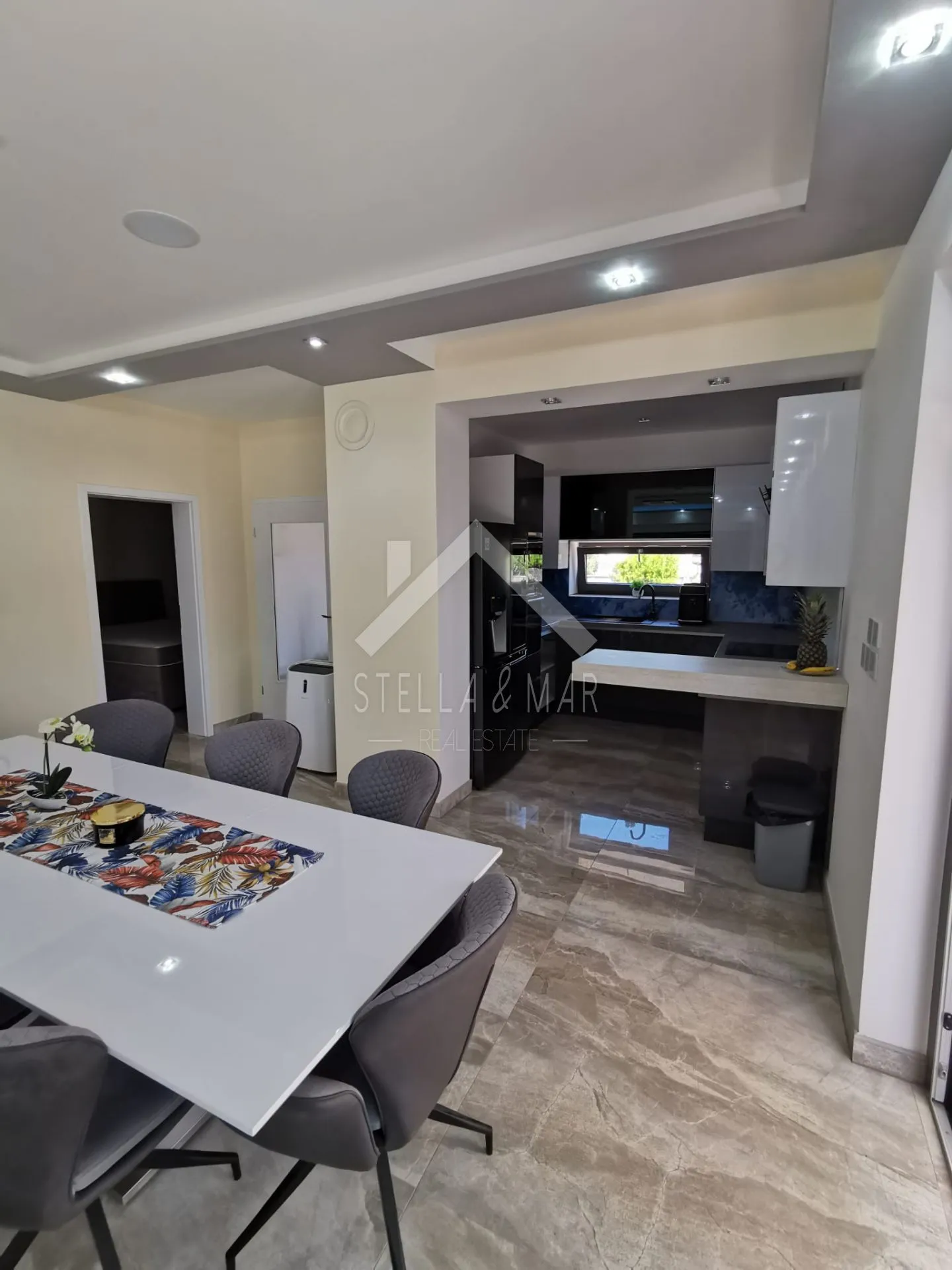 luksuzna villa sa bazenom u centru - vir - slika 20