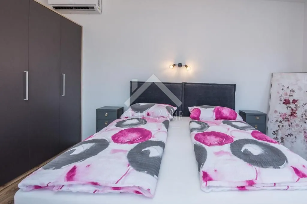 villa sa bazenom, miran predio - vir - slika 21