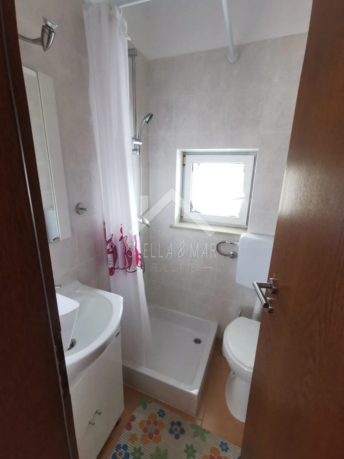 kuća sa 5 apartmana, garaža, podrum - vir, centar - slika 34