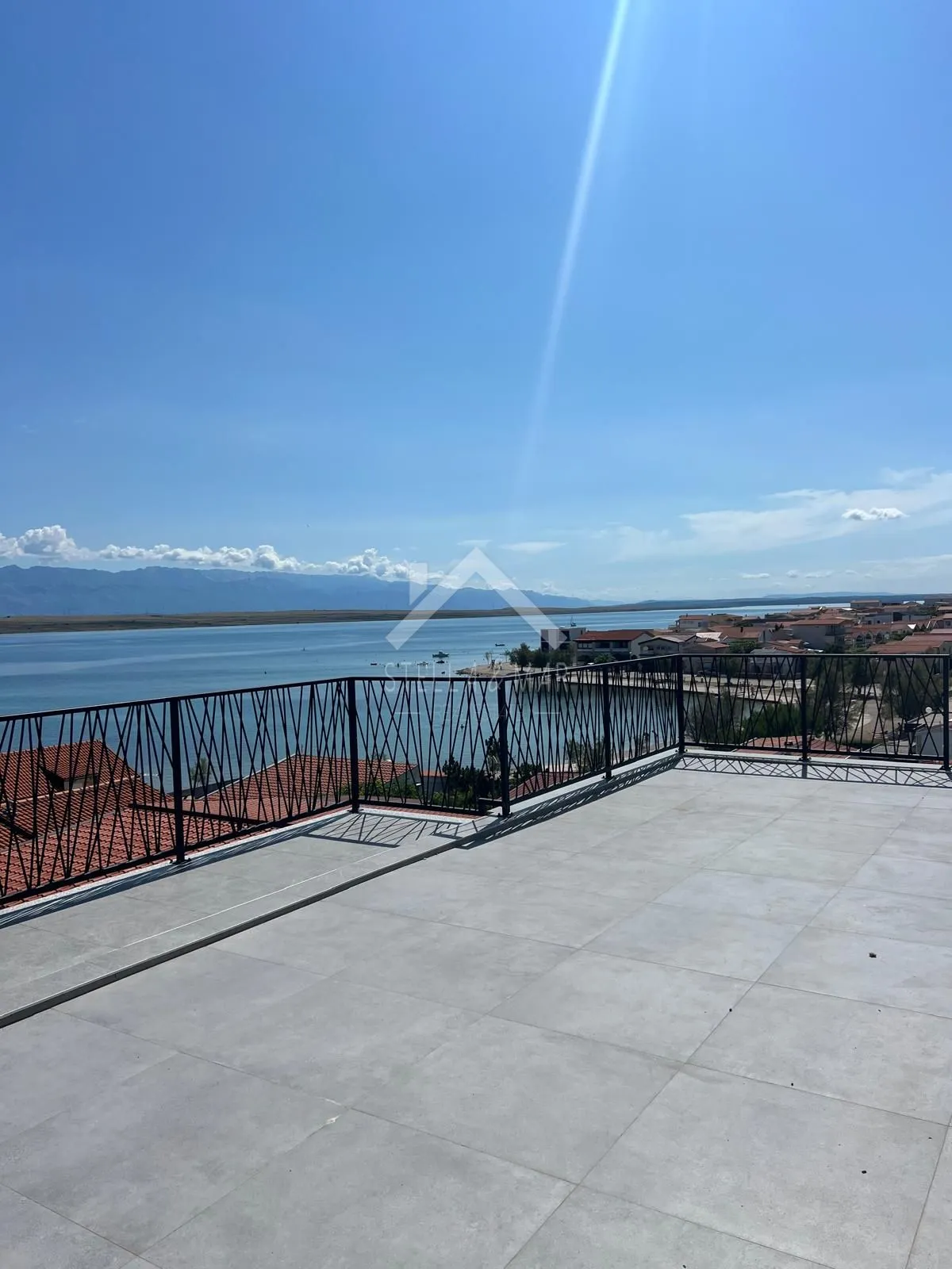 stambena zgrada sa pogledom na more, blizina plaže - vir - slika 27
