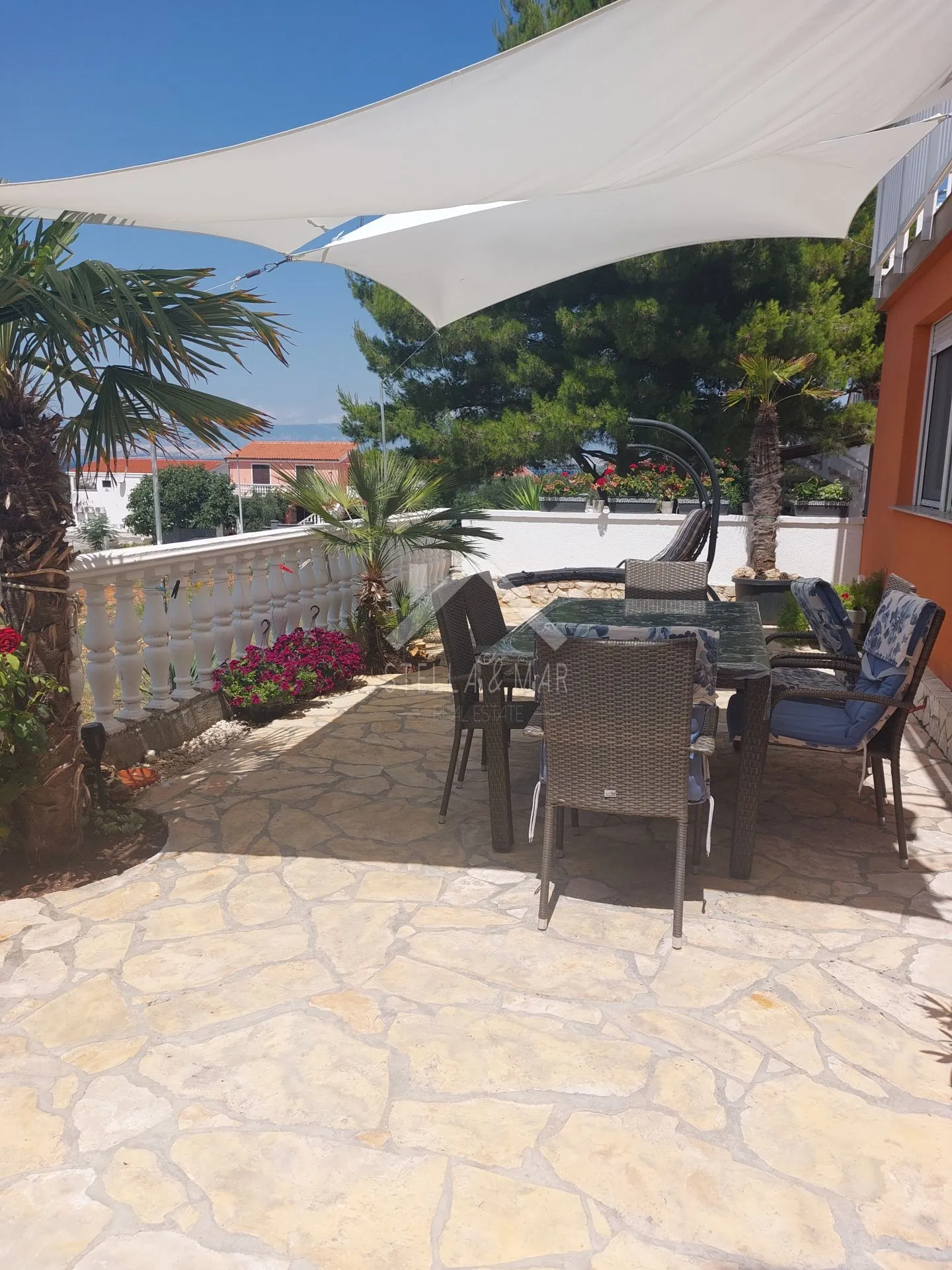 prilika kuća sa 3 apartmana , pogled na more - vir - slika 7