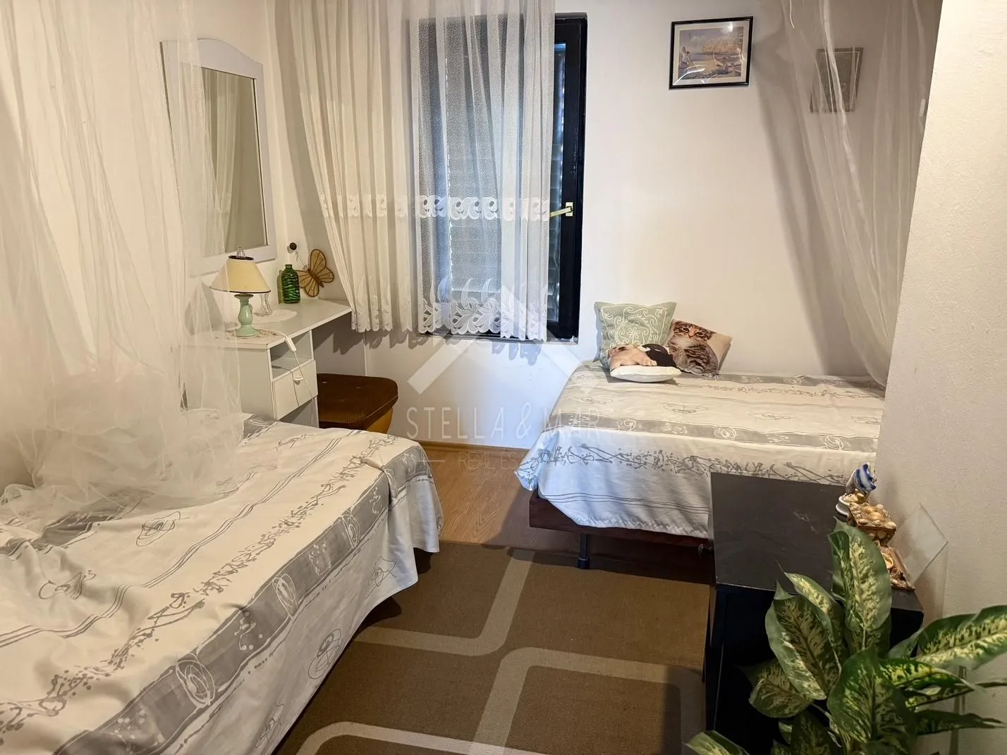 kuća sa dva apartmana drugi red od mora - vir - slika 19