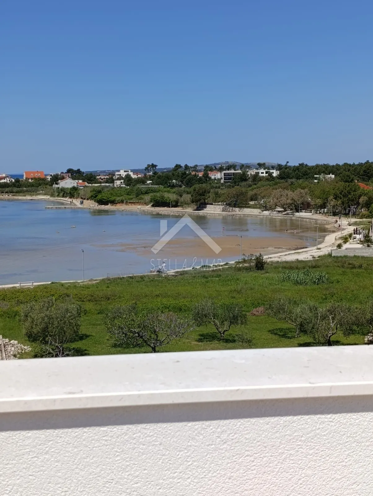 trosobni apartman sa krovnom terasom i bazenom - privlaka - slika 2