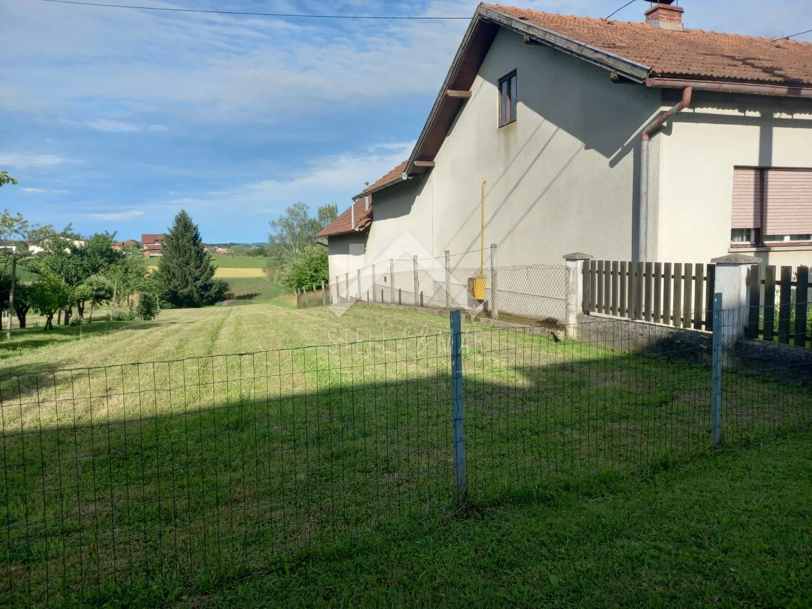 Kuća S Velikom Okućnicom I Pogledom Na Zagorske Brege – Zlatar Bistrica